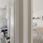 Apartamento Guesthost - Citta Studi With Balcony Milán