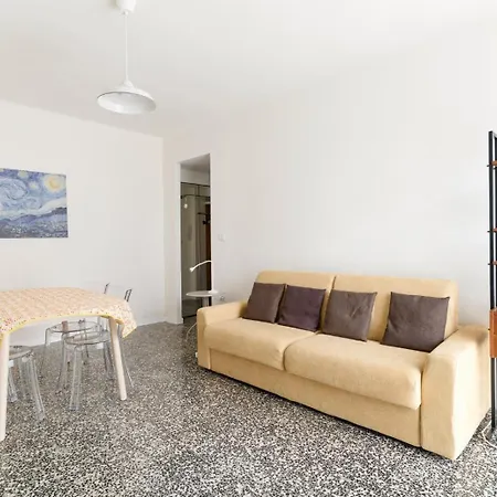 Appartement Guesthost - Citta Studi With Balcony Milaan