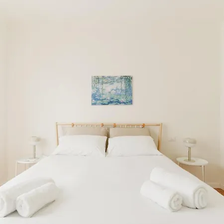 Guesthost - Citta Studi With Balcony Appartement *