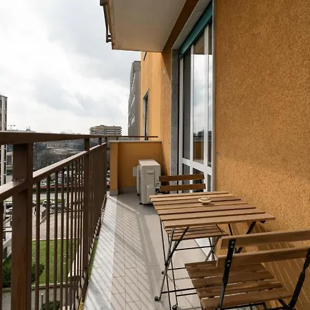 Guesthost - Citta Studi With Balcony Milaan